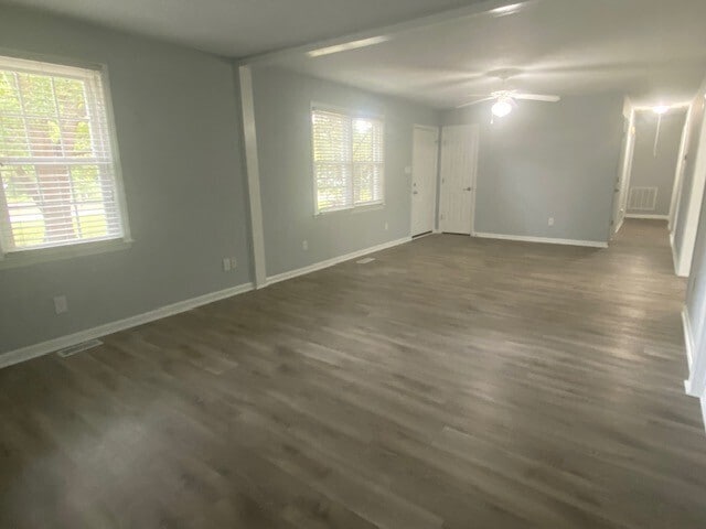 960 Thompson Rd in Four Oaks, NC - Building Photo - Building Photo