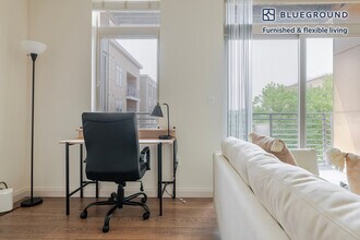 36 River St, Unit FL3-ID1215 in Waltham, MA - Foto de edificio - Building Photo