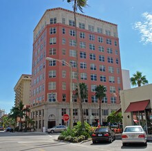 Orange Blossom Tower in Sarasota, FL - Building Photo - Building Photo