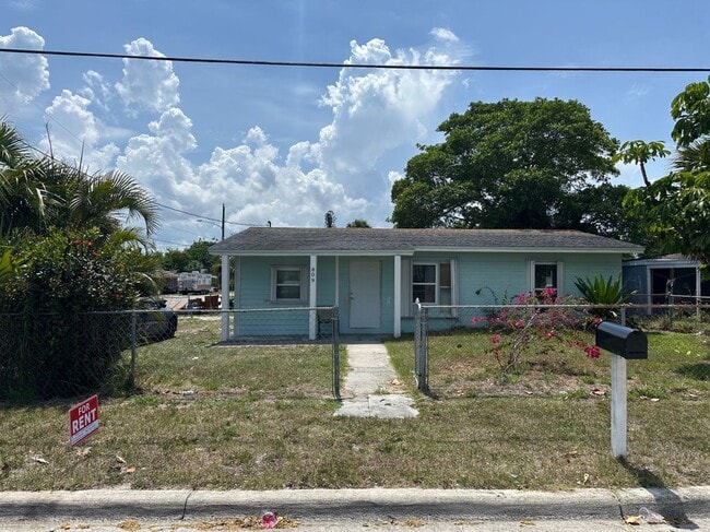 property at 809 Dundas Ct