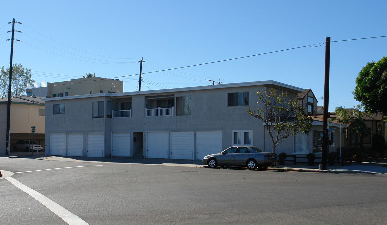 1632 Electric Ave in Seal Beach, CA - Building Photo