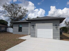 3726 13th St W in Lehigh Acres, FL - Building Photo