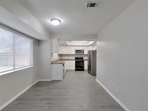 11519 Perry Rd in Houston, TX - Building Photo - Building Photo