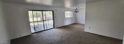 404 San Saba Rd in El Paso, TX - Building Photo - Building Photo