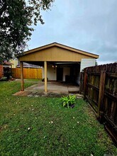 16055 Manchester Ave in Baton Rouge, LA - Building Photo - Building Photo