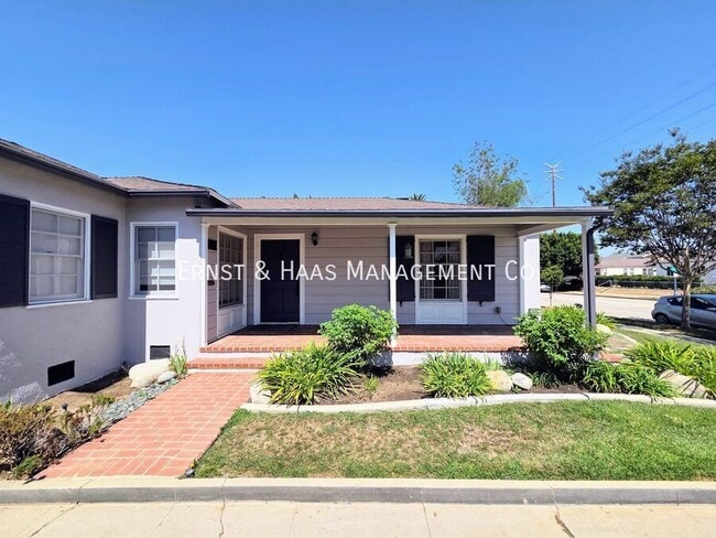 3627 Orange Ave in Long Beach, CA - Building Photo - Building Photo