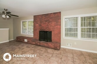 266 Tonawanda Dr SE in Atlanta, GA - Foto de edificio - Building Photo