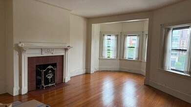 899 Beacon St in Boston, MA - Building Photo - Building Photo