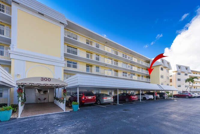 300 John F Kennedy Dr in Atlantis, FL - Foto de edificio