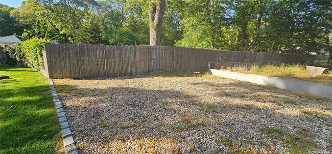 21 Simon Ave in Centereach, NY - Building Photo - Building Photo