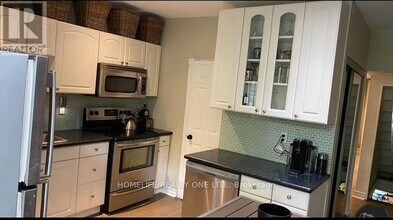 128 Carlaw Ave in Toronto, ON - Building Photo - Building Photo