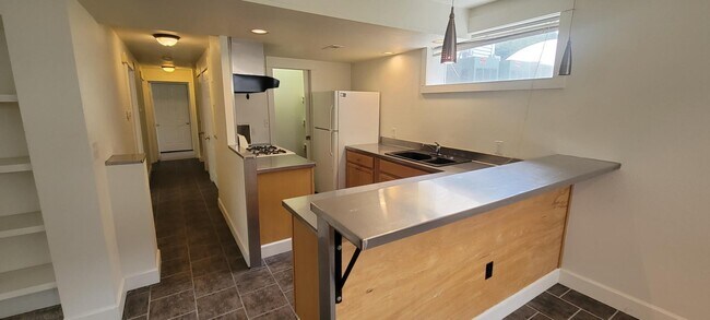 303 Center St in Vermillion, SD - Building Photo - Building Photo