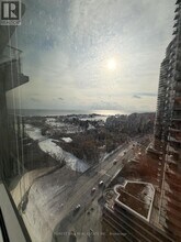 2200 Lake Shore Blvd W in Toronto, ON - Building Photo - Building Photo