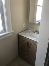 28 2nd St, Unit 1 in Clifton, NJ - Foto de edificio - Building Photo