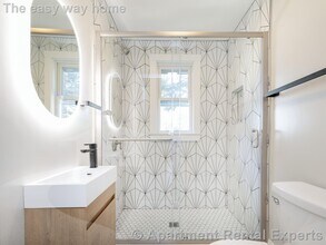 57 Hawthorne St, Unit #2 in Somerville, MA - Foto de edificio - Building Photo