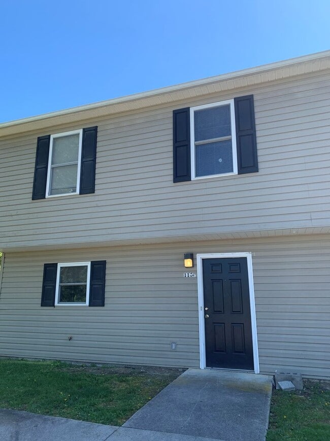property at 1100 Long St