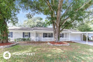 2209 Malibu Dr in Brandon, FL - Building Photo