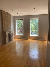 1448 W Polk St-Unit -2F in Chicago, IL - Building Photo - Building Photo