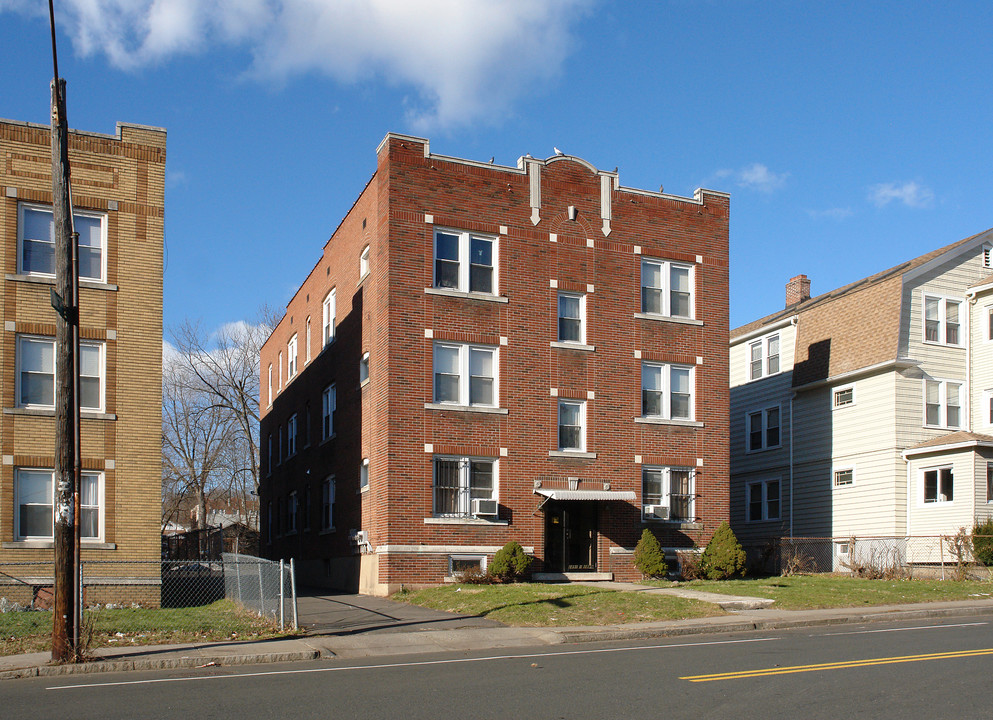 1889-1891 Broad St in Hartford, CT - Building Photo