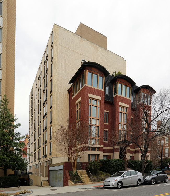 1800 R St NW in Washington, DC - Foto de edificio - Building Photo