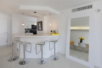 6917 Collins Ave in Miami Beach, FL - Building Photo - Building Photo