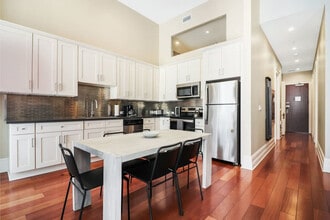 822 Perdido St in New Orleans, LA - Building Photo - Building Photo