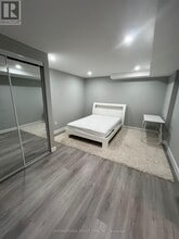 188 McCaffrey Rd in Newmarket, ON - Building Photo - Building Photo