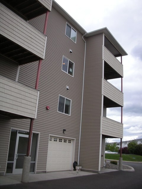 280 Baker St-Unit -APT 201 in Moscow, ID - Building Photo