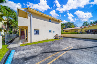 1137 NW 2nd St in Miami, FL - Building Photo - Building Photo