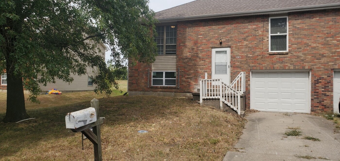 4385-4387-4387 Santa Anna Dr in Columbia, MO - Building Photo