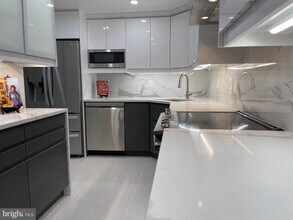 519 G St SW in Washington, DC - Building Photo - Building Photo