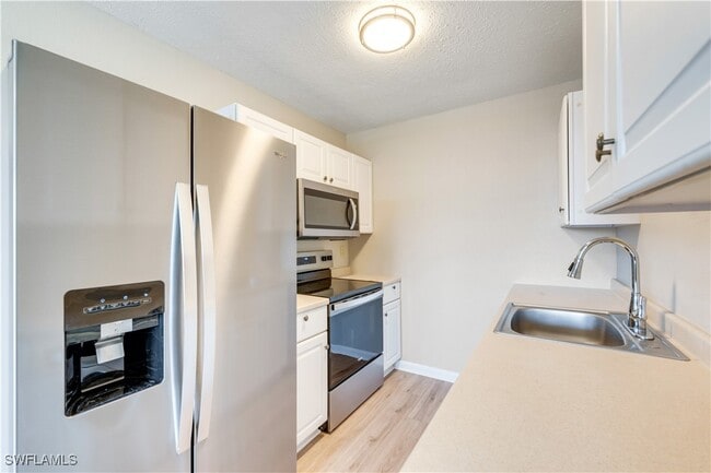 property at 4629 Bayshore Dr