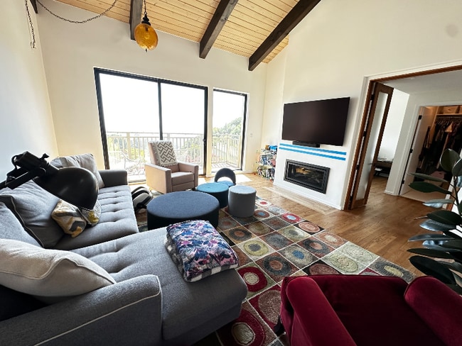 property at 5 Treasure Hill