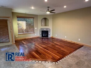 3845 London Ln in Santa Clara, UT - Building Photo - Building Photo