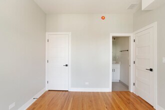 1648 N Rockwell St in Chicago, IL - Building Photo - Building Photo
