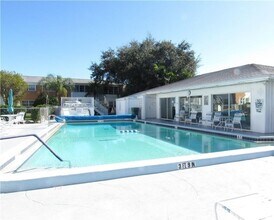 4158 Tamiami Trl in Port Charlotte, FL - Building Photo - Building Photo