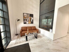 1308 Pine Heights Dr NE in Atlanta, GA - Building Photo - Building Photo