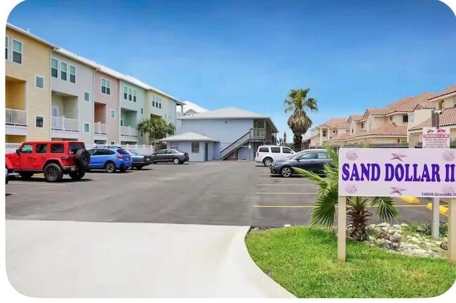 14898 Granada Dr, Unit 4 in Corpus Christi, TX - Building Photo - Building Photo