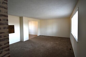 5819 Southgate Dr in Klamath Falls, OR - Building Photo - Building Photo