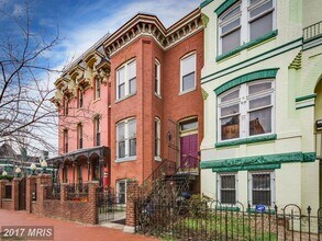402 M Street NW, Unit Apt C in Washington, DC - Building Photo - Building Photo
