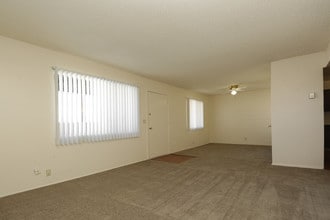 The Lowell Apartments in Tucson, AZ - Building Photo - Interior Photo