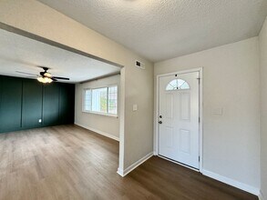 4512 Whitechapel Ct in Virginia Beach, VA - Building Photo - Building Photo