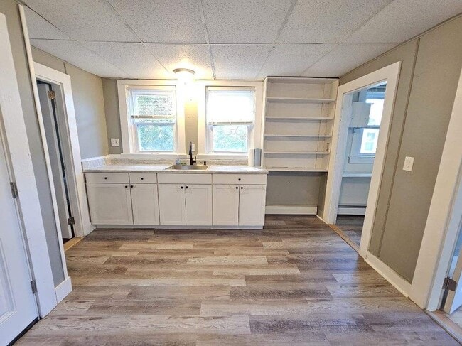 92 Peirce St., Unit 2nd Flr