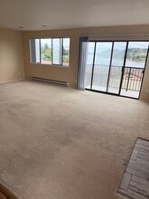 1602 Naval Ave, Unit 31 in Bremerton, WA - Foto de edificio - Building Photo