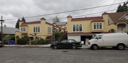 3087 SE Ankeny St in Portland, OR - Building Photo - Building Photo