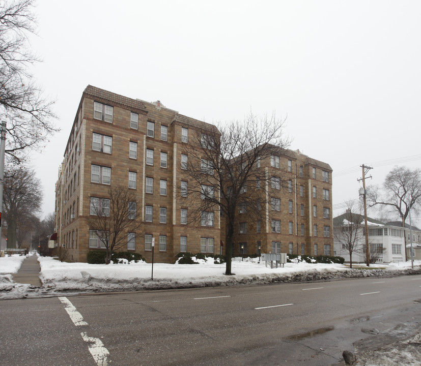 Palisade in Lincoln, NE - Building Photo