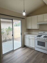 31593 Corte Salinas in Temecula, CA - Building Photo - Building Photo