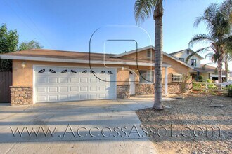 23685 Casa Bonita Ave in Canyon Lake, CA - Building Photo - Building Photo