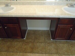 240 Juliet Dr in Hampton, GA - Building Photo - Building Photo