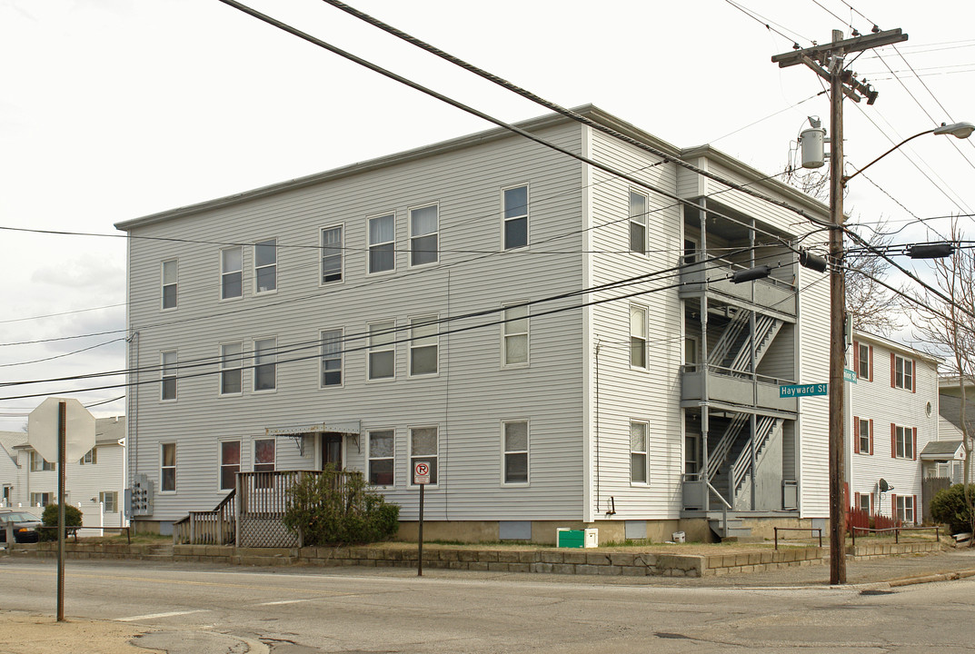 223 Hayward St in Manchester, NH - Building Photo